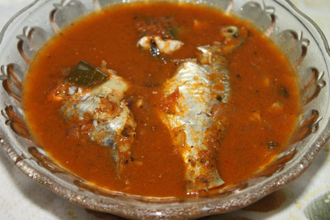 spicy fish curry made in a clay pot