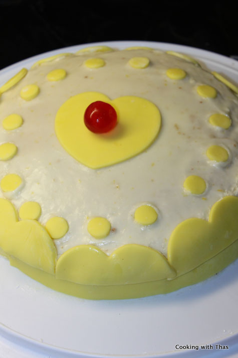 lemon cake with lemon frosting