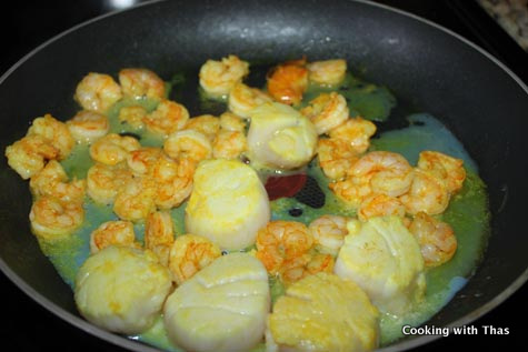 making shrimp scallop malai