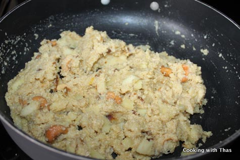 making fruit and nut upma