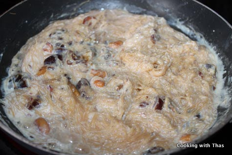 making sweet vermicelli