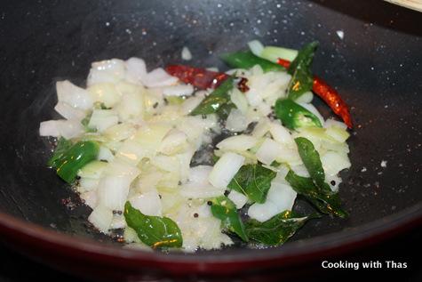 making-vada-kootucurry