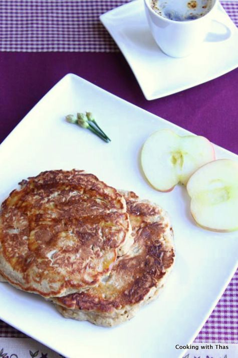 oats and apple pancake