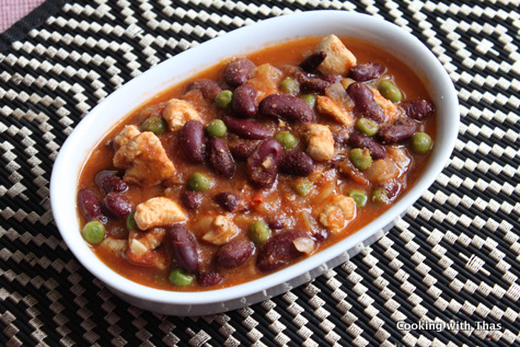 kidney beans, peas and chicken stew