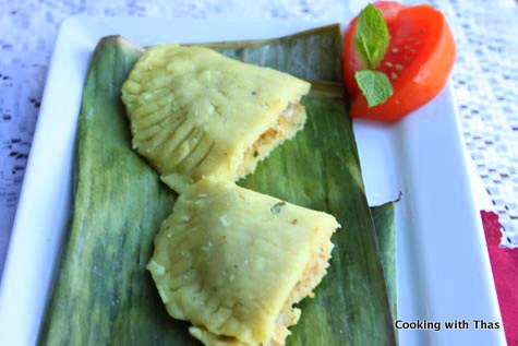 Chicken-stuffed-rice-appam