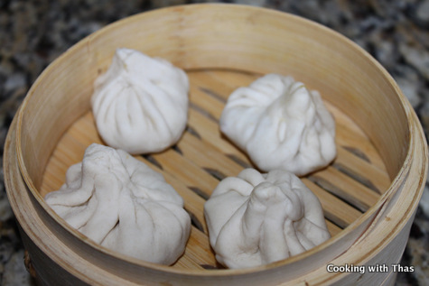 momos on a steamer