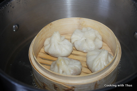 steamed veg momos