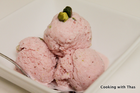 strawberry-pistachio-ice-cream