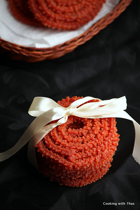 Beetroot murukku