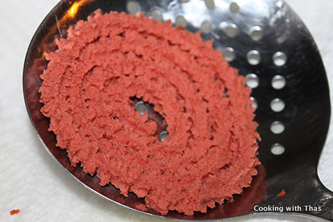 making beetroot murukku