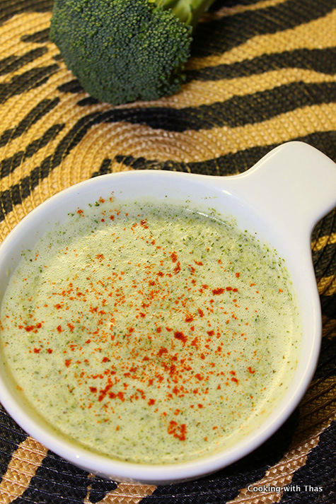 broccoli-pesto soup