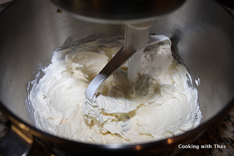 making-mascarpone cream cheese frosting