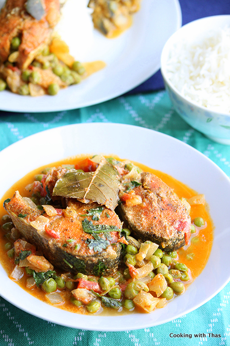 Salmon and Peas curry