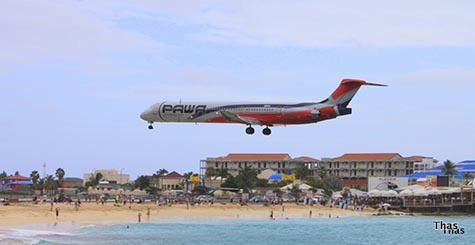 st Martin flight landing