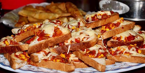 Bread Pizza