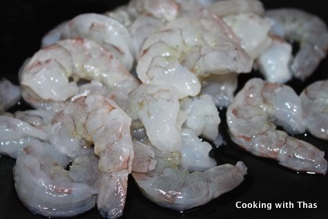 Deveined, de-shelled shrimp