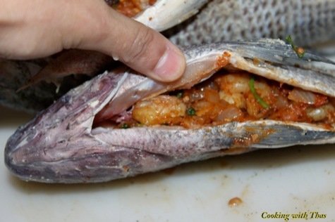 Stuffing shrimp to Tilapia