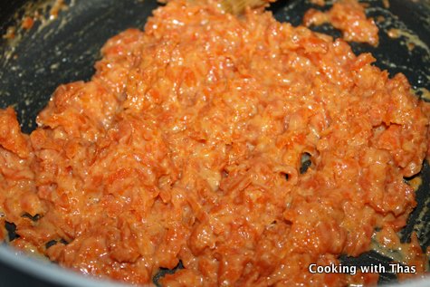 Making carrot halwa