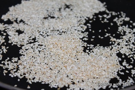 Roasted sesame seeds