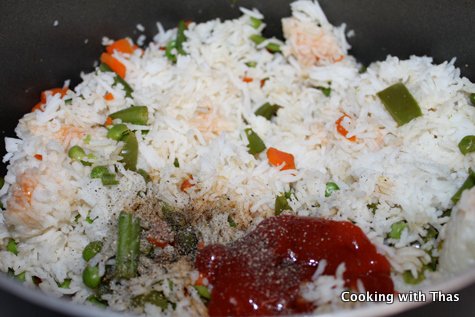 Sesame fried rice preparation