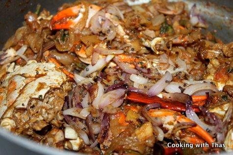 Final seasoning crab roast