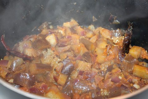 making eggplant rice