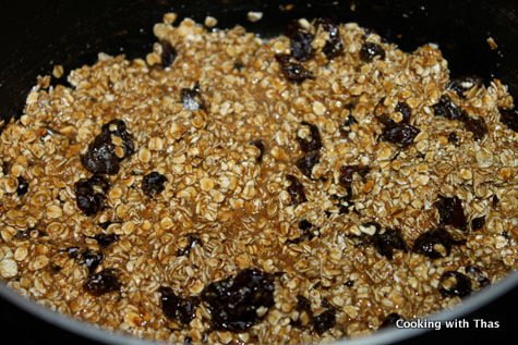 making granola bar