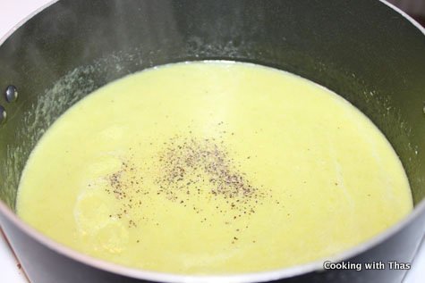 making asparagus soup
