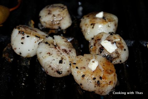grilling scallops