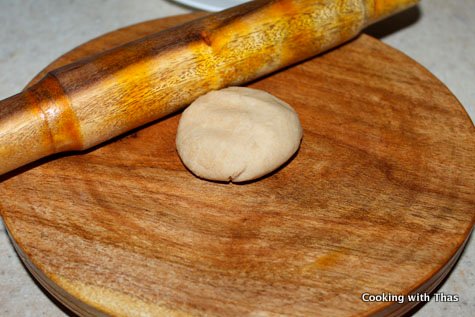 rolling-chapati