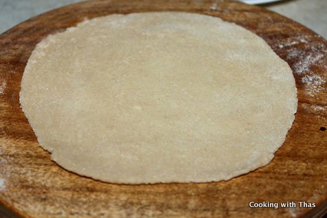 rolling chapati