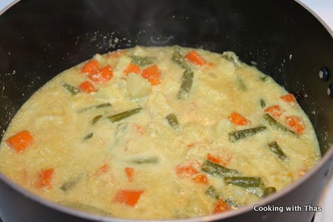 making-veggie korma