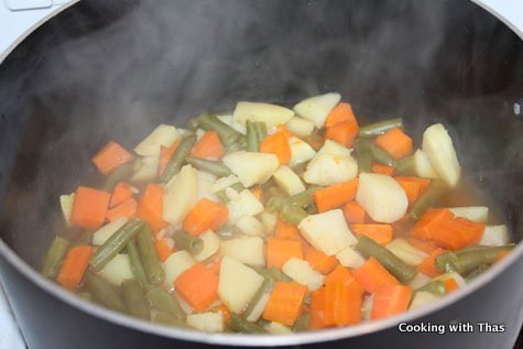 making-veggie-korma