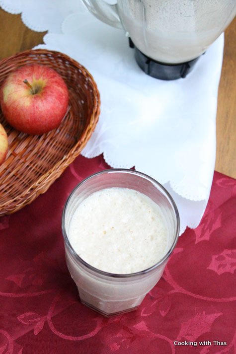 Apple dates shake