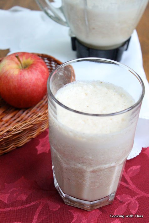 apple-dates shake