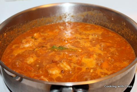 making shrimp red curry
