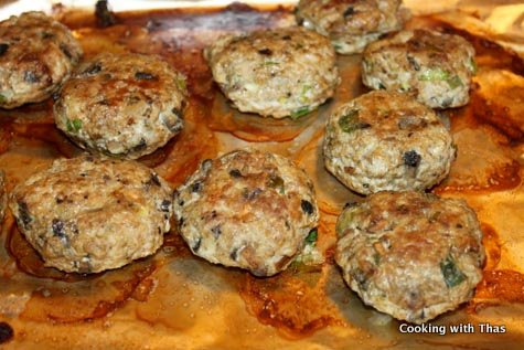 Baked ground beef patties