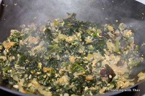 making-kale egg rice