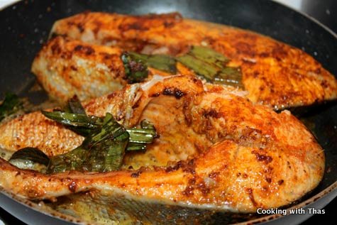 pan frying salmon