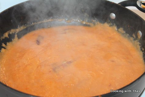 ground onion-tomato