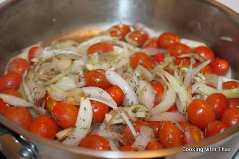 making-cherry tomato pasta