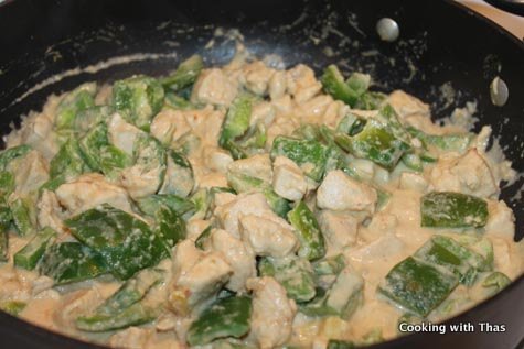 making-peanut chicken