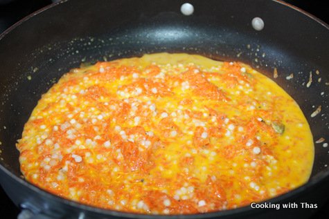 making-carrot-payasam