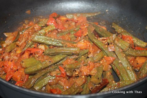 making-okra in coconut milk