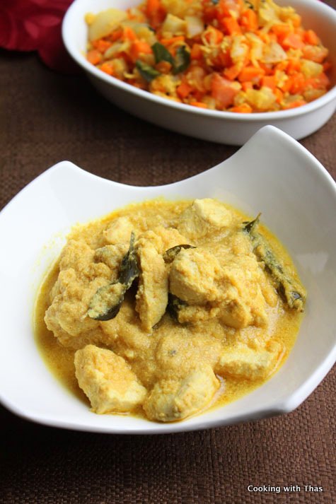 chicken-in coconut gravy