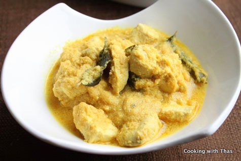 chicken in coconut gravy