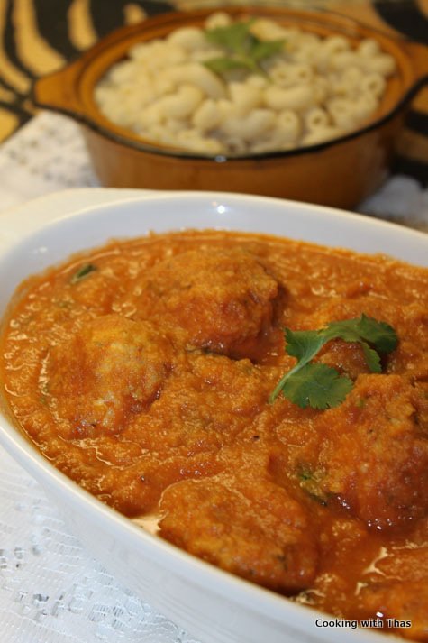 chicken balls in-cauliflower sauce