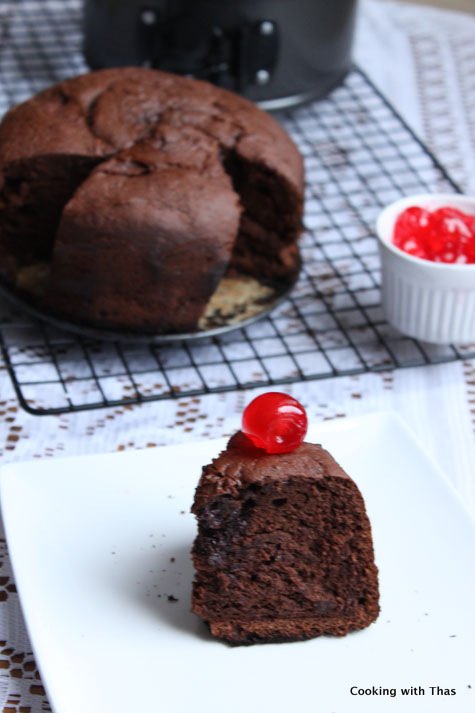 chocolate cake made in pressure cooker