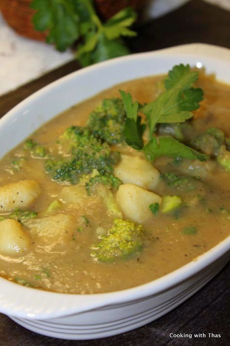 broccoil-potato in onion sauce