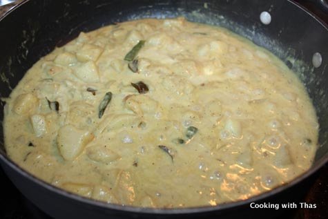 making potato stew